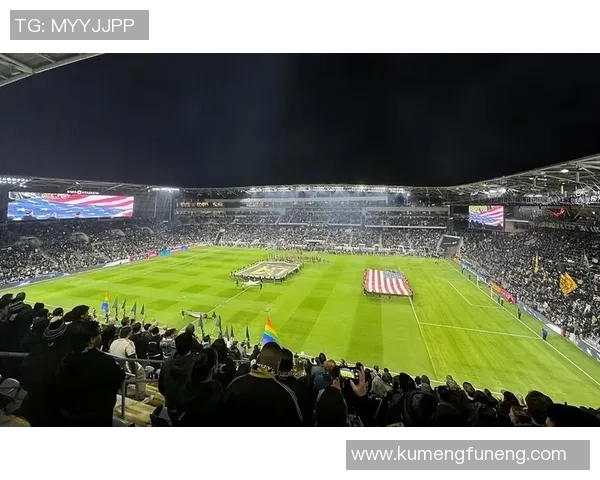 巧克力球星闪耀绿茵场 冠军足球背后的甜蜜传奇